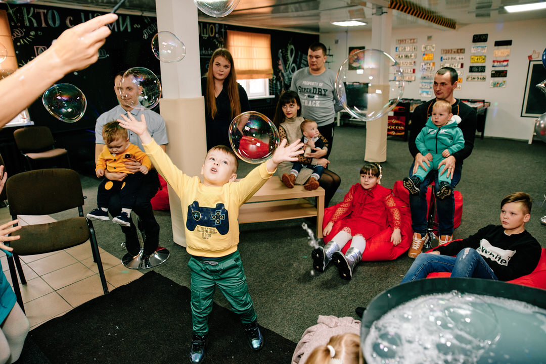 Антикафе Гараж Калинковичи и семейный детский фотограф Мозырь 150221 фото 9