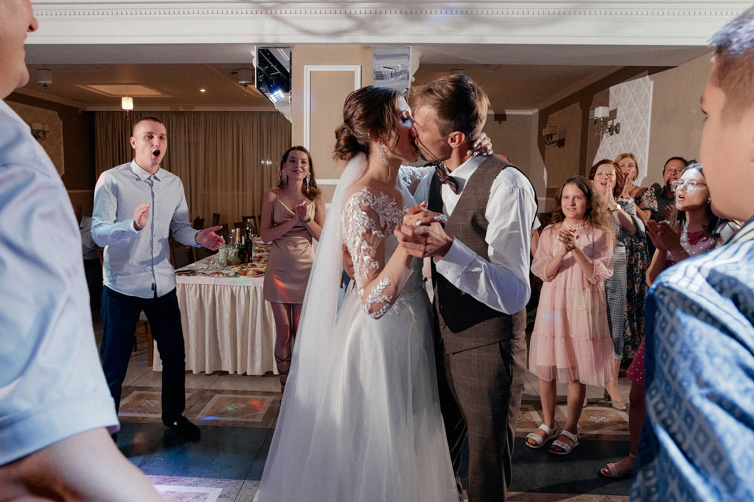 Свадебный фотограф Мозырь в ресторане Припять Калинковичи 220722 фото 65